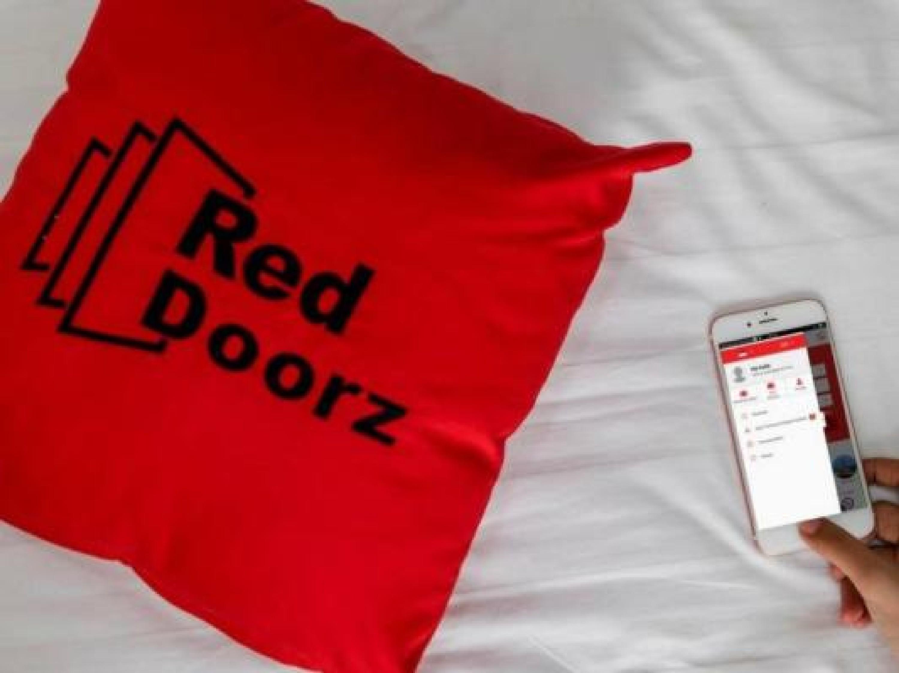 Reddoorz Plus Near Stadion Mandala Krida Джок'якарта Екстер'єр фото