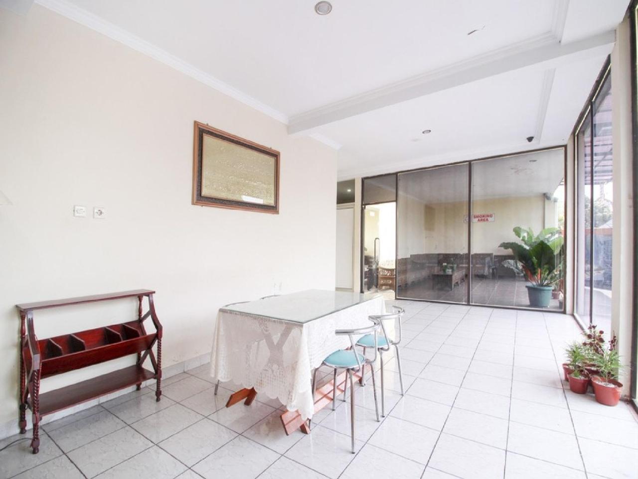 Reddoorz Plus Near Stadion Mandala Krida Джок'якарта Екстер'єр фото