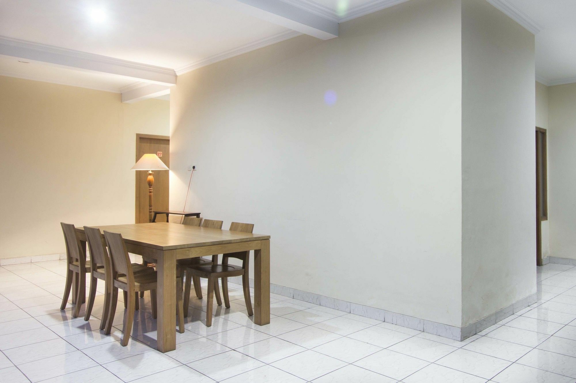 Reddoorz Plus Near Stadion Mandala Krida Джок'якарта Екстер'єр фото